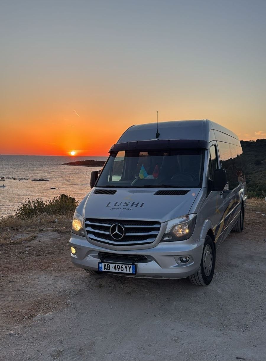 Lushi Luxury Travel — Moments from the road 1